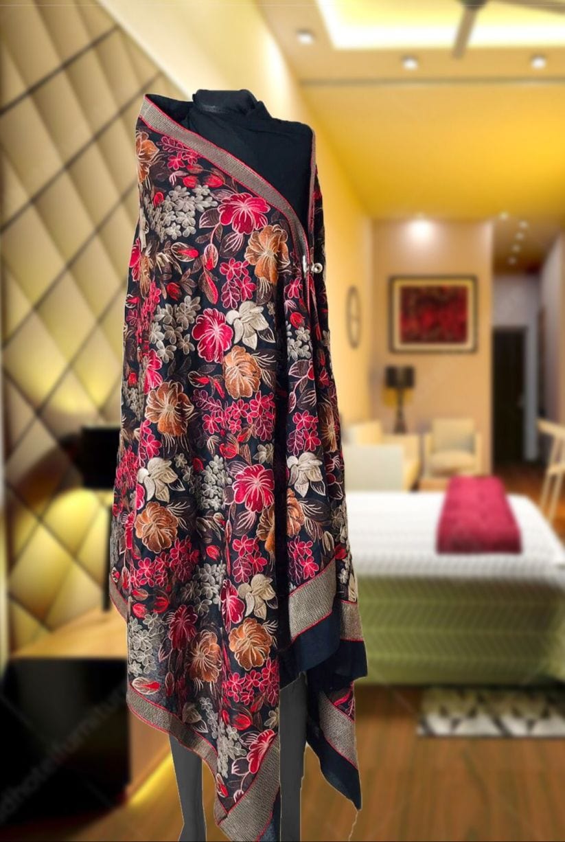 BR-190 Black Dhanak Embroidered 3pc Wt